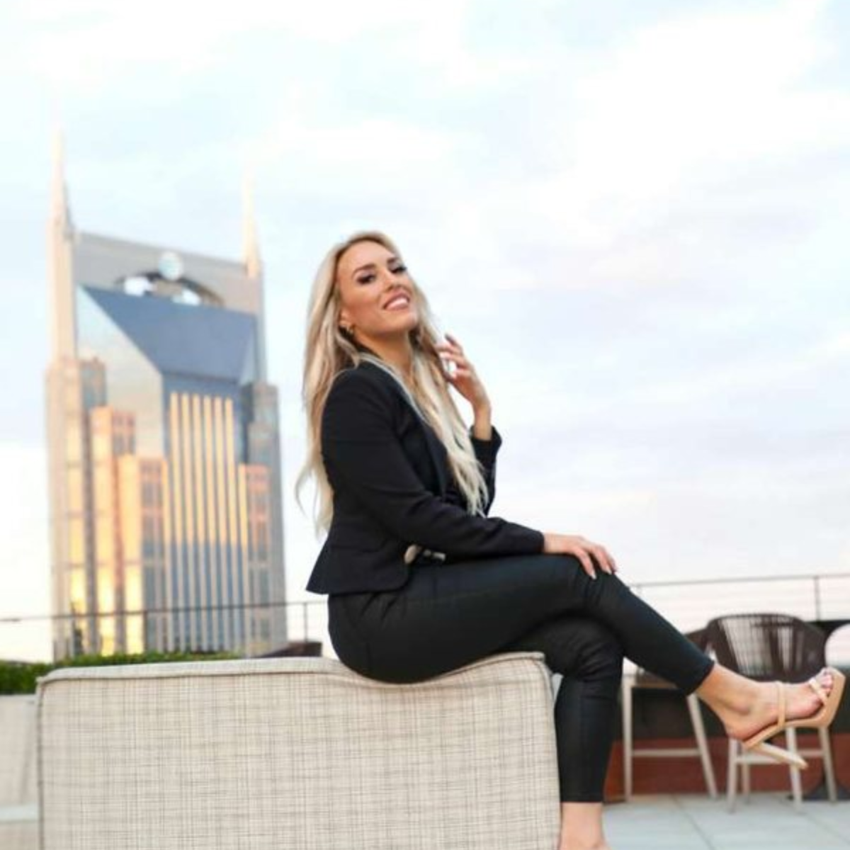 Molly in a city travel setting